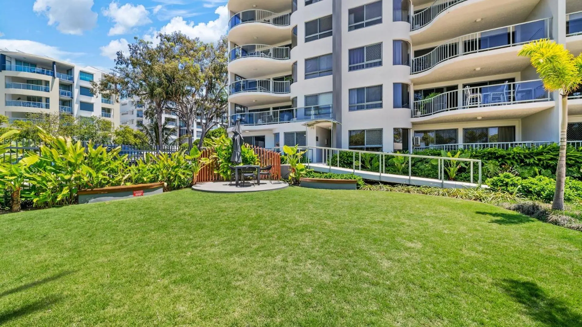 4 Bedroom Apartment In Amazing Riverdance, In The Heart Of מולולאבה